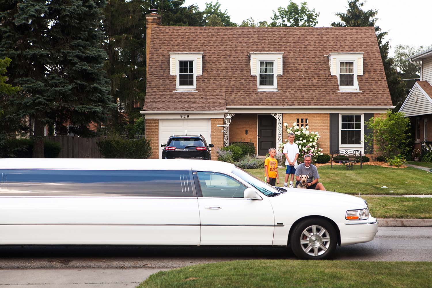 stretch limousine, Park Ridge wedding limo service. Saint Paul Wedding Photography
