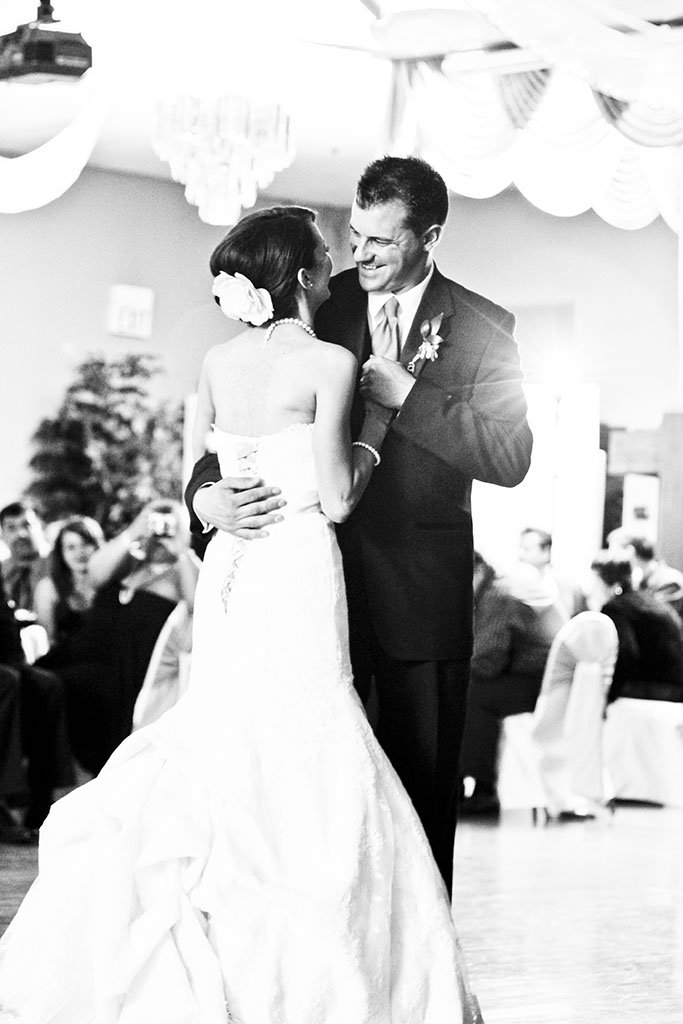 First Dance Photojournalism, Minneapolis Wedding Photographer, Beth & Anthony